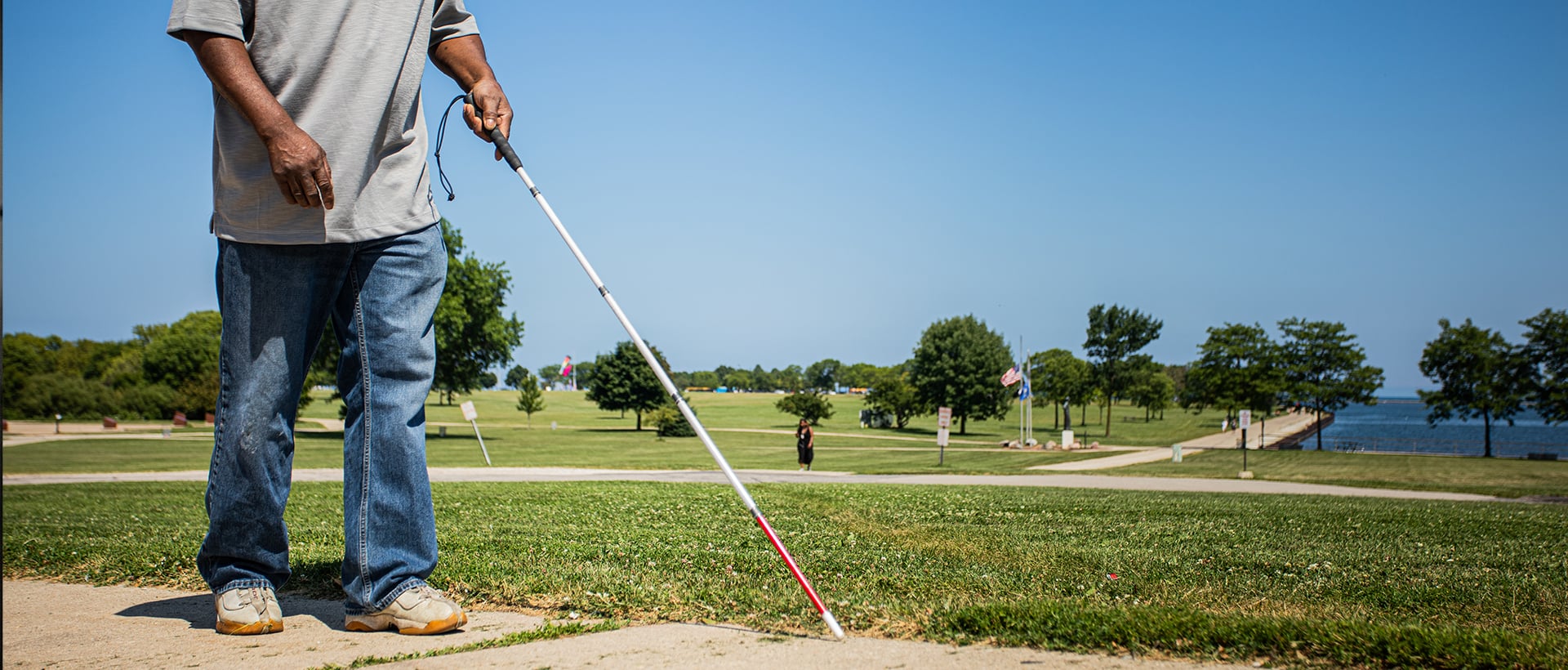 visually-impaired-walking